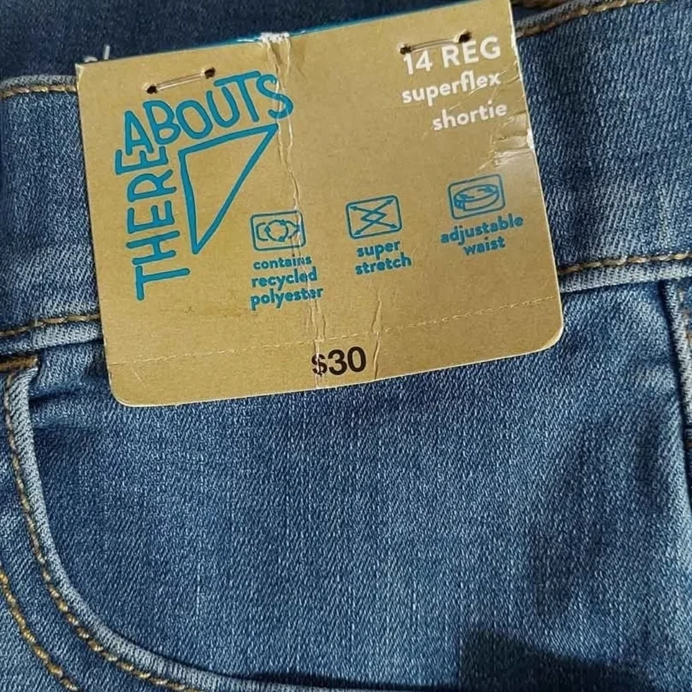 NWT thereabouts Dip Dyed Superflex Shortie Jean Shorts ~14